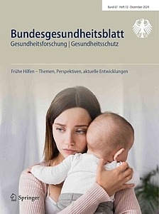 Cover Bundesgesundheitsblatt 12/2024; Mutter mit Baby