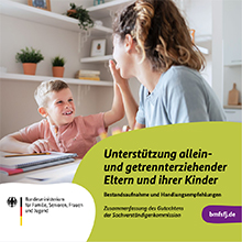 /fileadmin/user_upload/fruehehilfen.de/Buecher_Cover/publikation-cover-zehnter-Familienbericht-Kurzfassung-220x220px.jpg